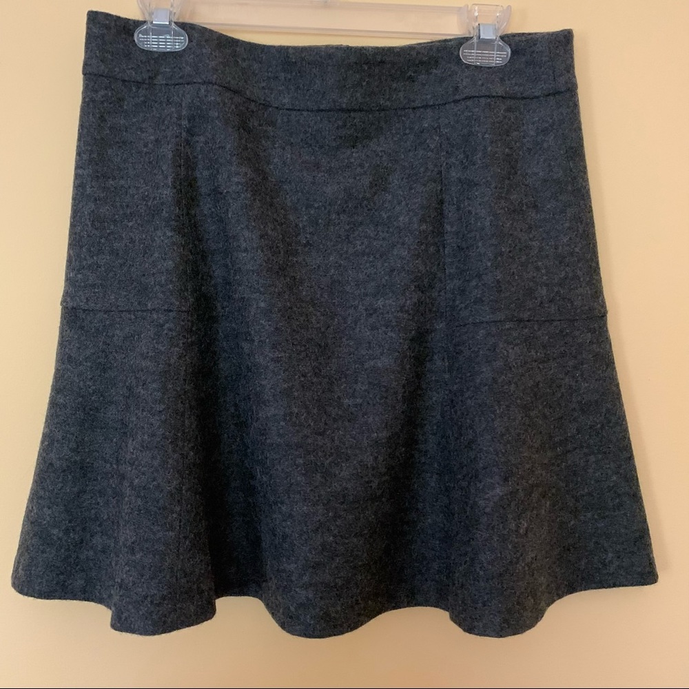 Ann Taylor Charcoal Skater skirt Sz 8